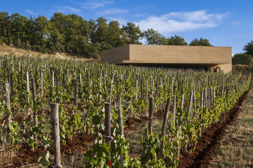 L’architecte Marc Barani a imaginé un chai "tel un mastaba antique", mais qui "respecte l’ensemble du processus de vinification par gravité".
